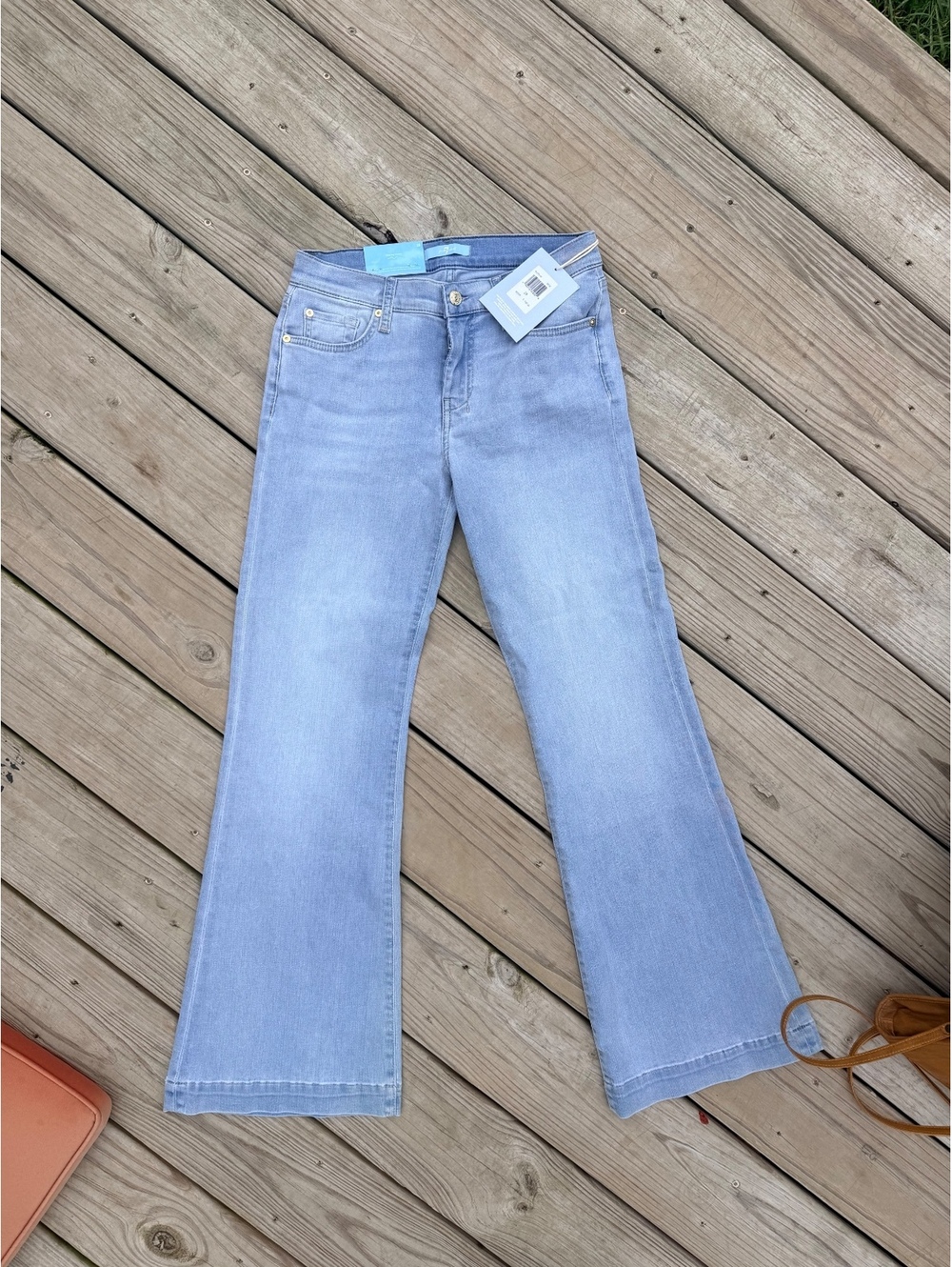 NWT 7 For All Mankind Flare Leg Trouser Jeans Women’s 28 Light Wash